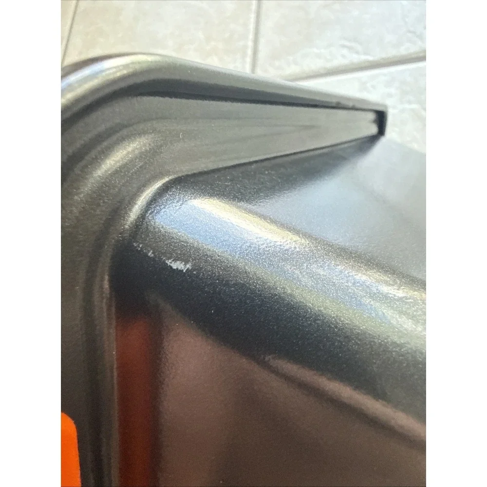 LE CREUSET NON STICK BAKEWARE LOAF TIN, 11.5